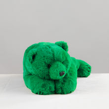 Load image into Gallery viewer, Emerald Bear Hug 26"